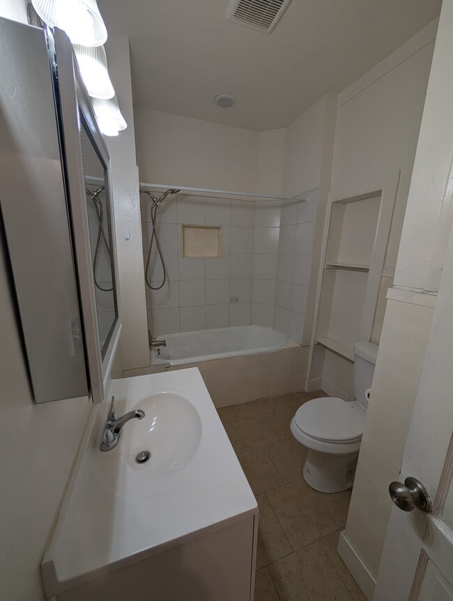 Photo - 238 N 300 W Unit 1