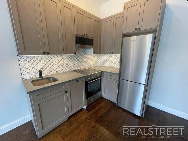 Photo - Myrtle Avenue Unit 3C