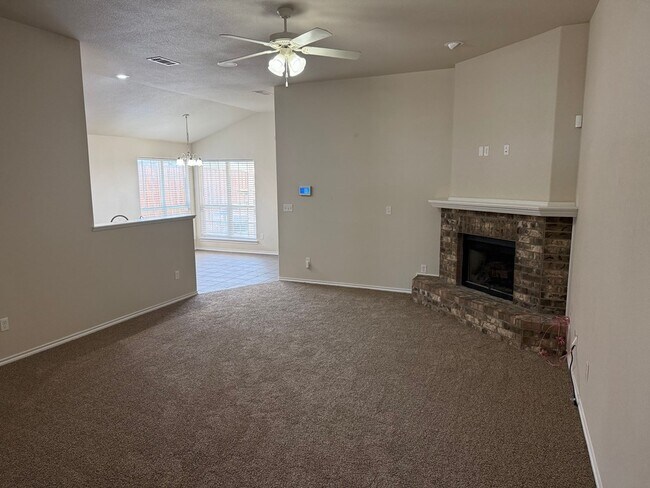 Photo - 660 Duke Ave