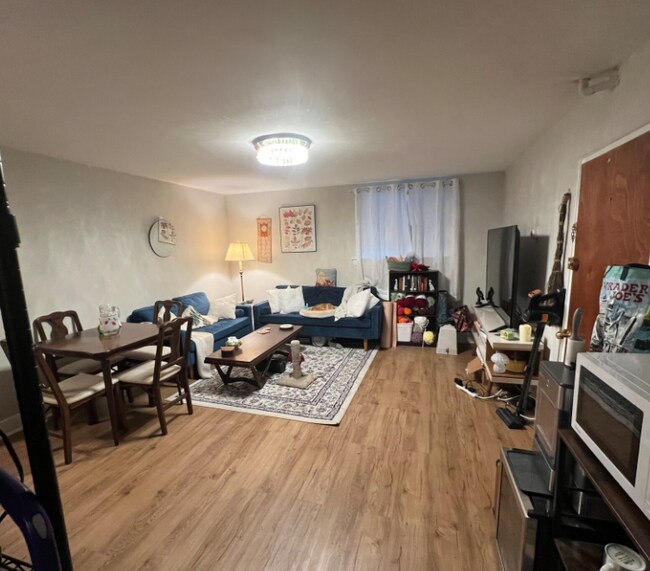Photo - 63 Selkirk Rd Unit 1
