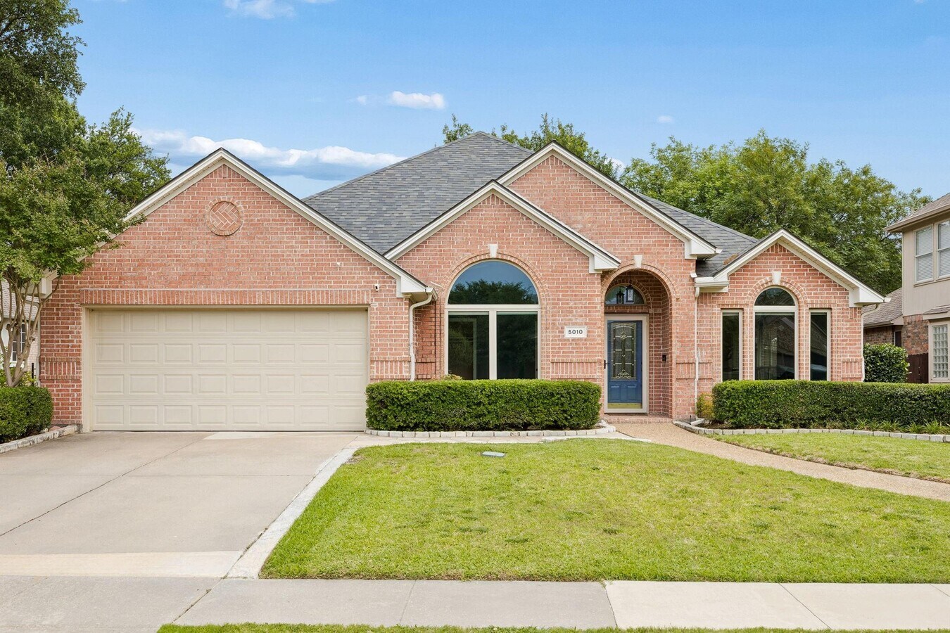 Photo - 5010 Plantation Ln