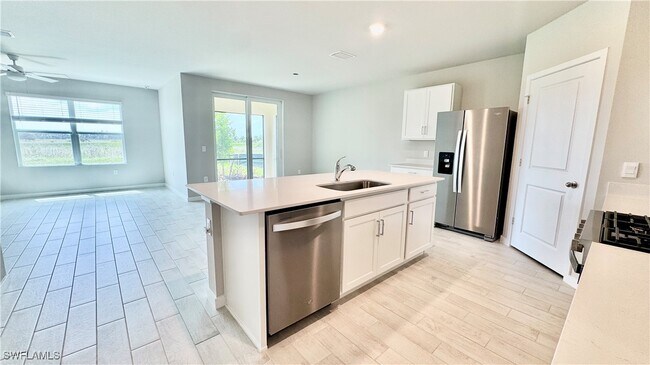 Photo - 17710 Shade Tree Loop