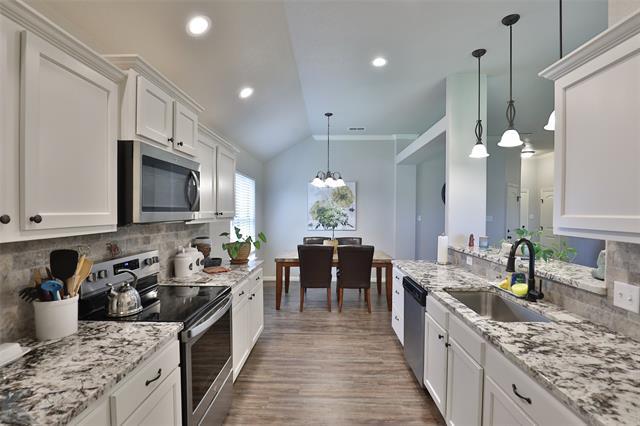 Photo - 144 Carriage Hills Pkwy