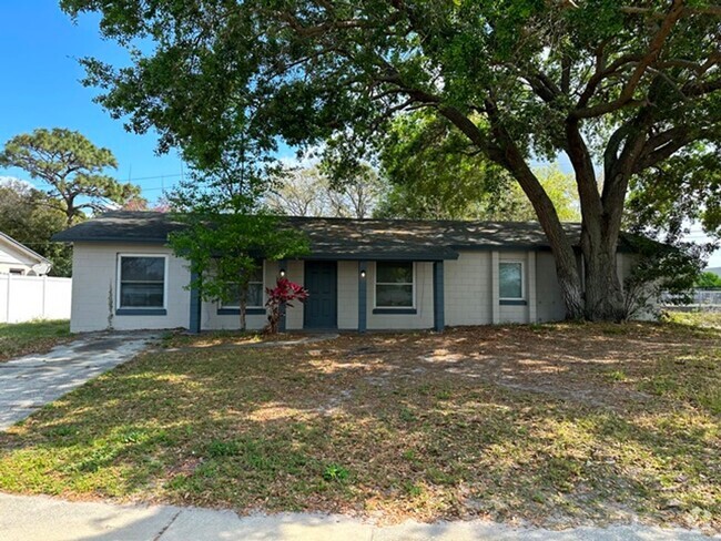 Building Photo - Recently Updated - 4/2 in Orlando - Excell... Rental