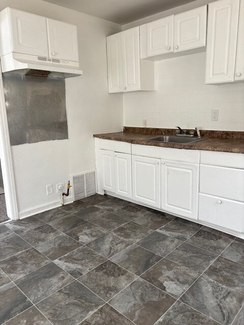 Photo - 18134 Vaughan St