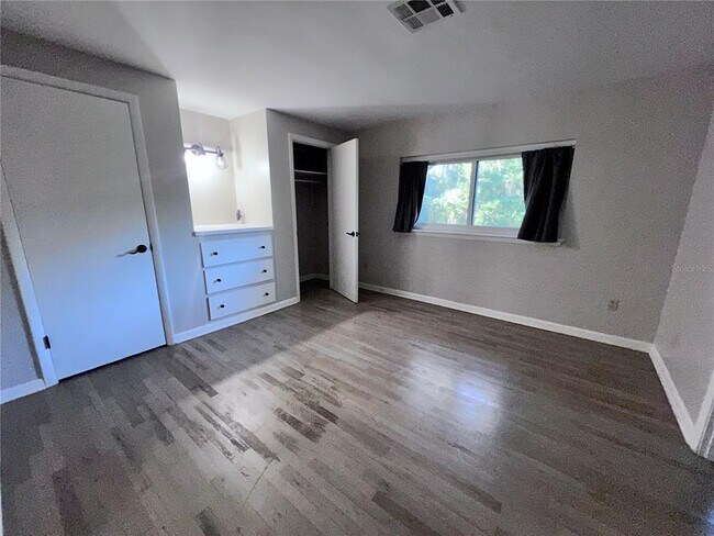 Photo - 122 NW 29th St