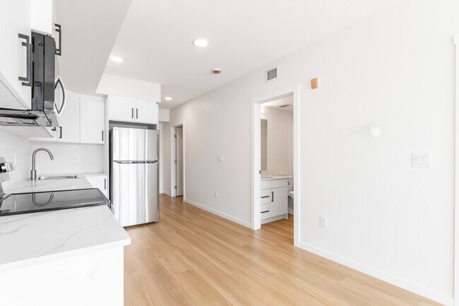 Photo - 10830-10114 114 St NW Unit 103
