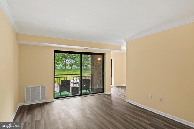 Photo - 6007 Majors Ln Unit 12 N12