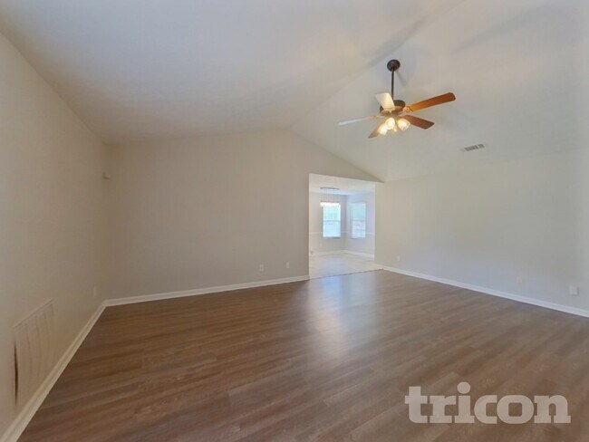 Photo - 314 Shelley Ln