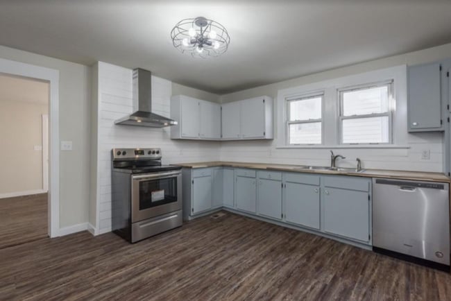 Photo - 1235 Iredell Ave