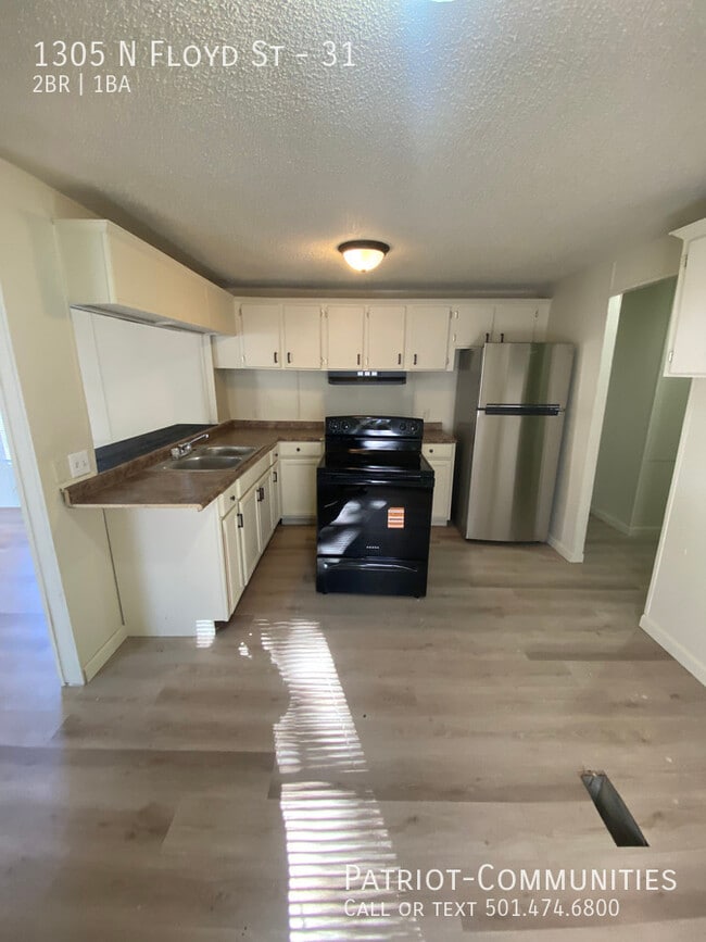 Photo - 1305 N Floyd St