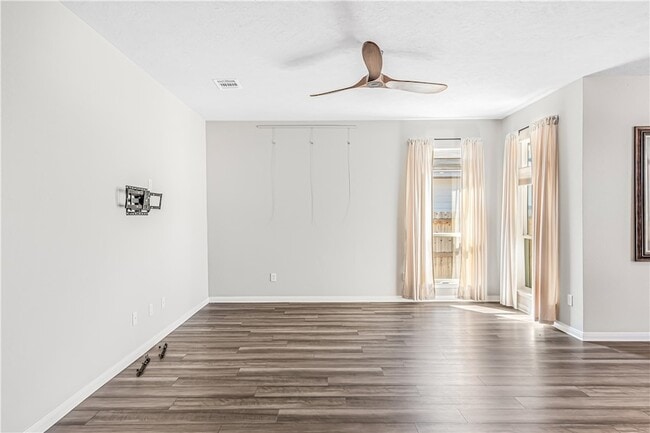 Photo - 411 Ft Dix Ln