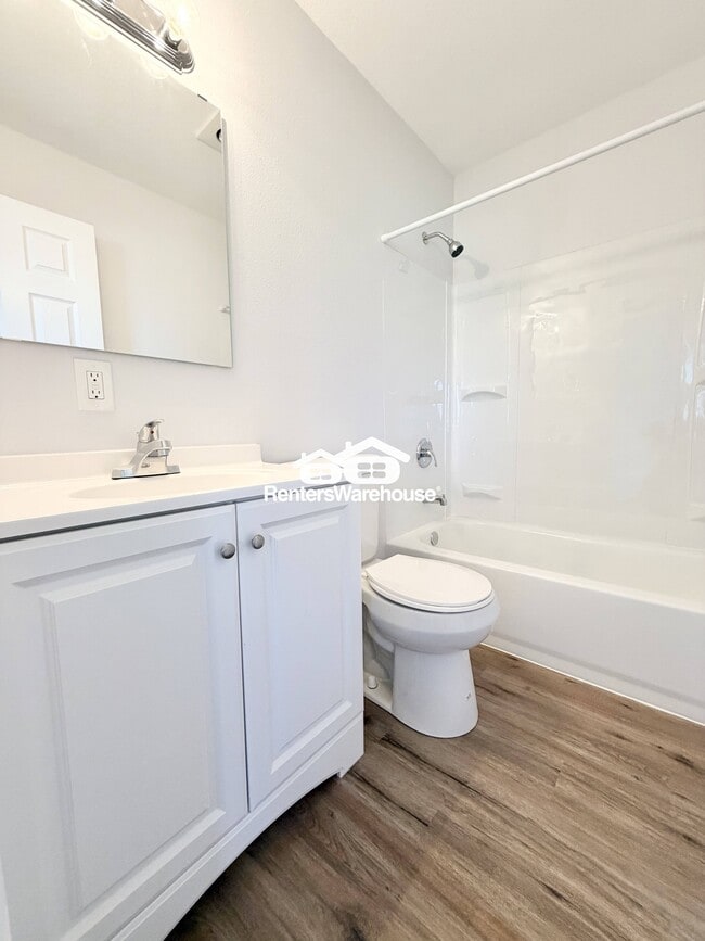 Photo - 211 S Green St