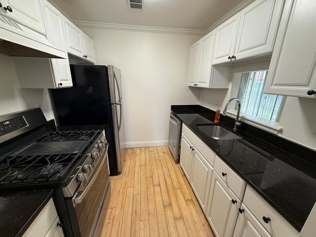 Photo - 10 Society Hill Dr N