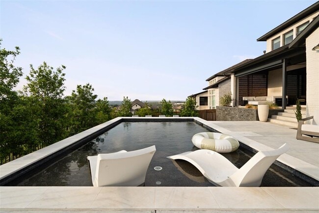 Building Photo - 6517 Empresa Dr