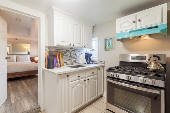 Photo - 3212 Adeline St Unit Lower