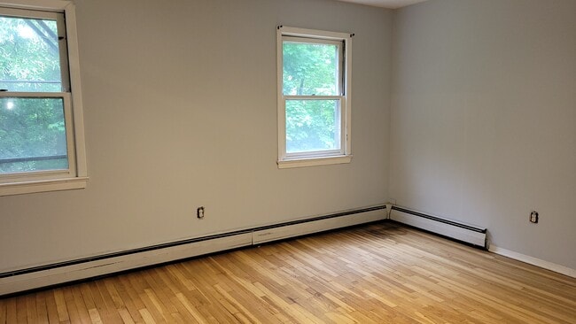 Photo - 2214 Halsey St Unit 2214 Halsey St #1