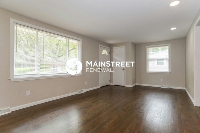 4 Bedroom Pet-Friendly Home in KANSAS CITY, MO with Main Street Renewal