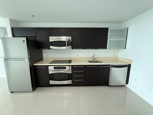 Photo - 90 SW 3rd St Unidad 1809