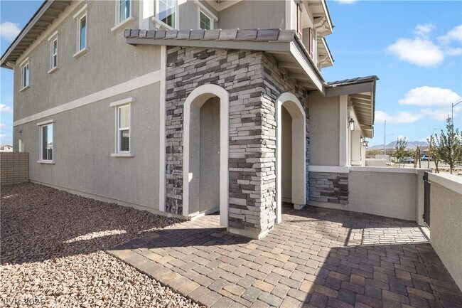 808 Cadence View Way