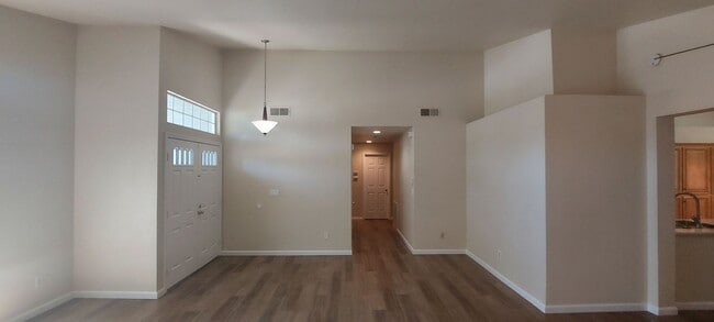 Photo - Antelope Single Story, - 3 bedroom, 2 bath - Separate Living Room, Family Room w/fireplace Low M...