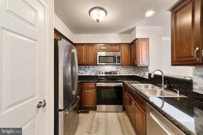 Photo - 106 McIlhaney Way Casa Adosada