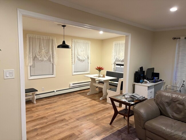 Building Photo - 5 Brush Rd