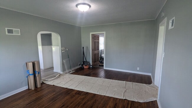 Photo - Updated acreage 3 bedroom, 1 bath in Waterloo