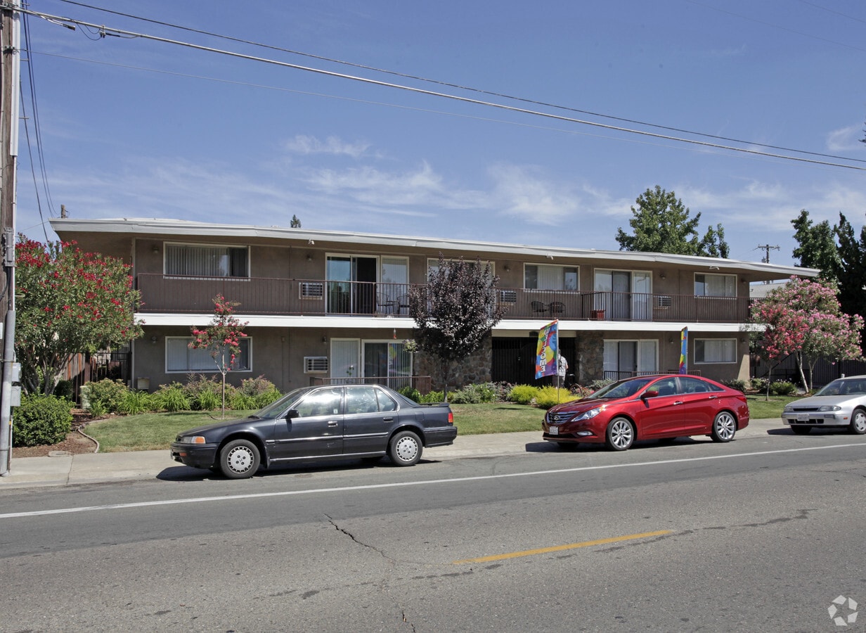 Photo - 1214 Bell Street