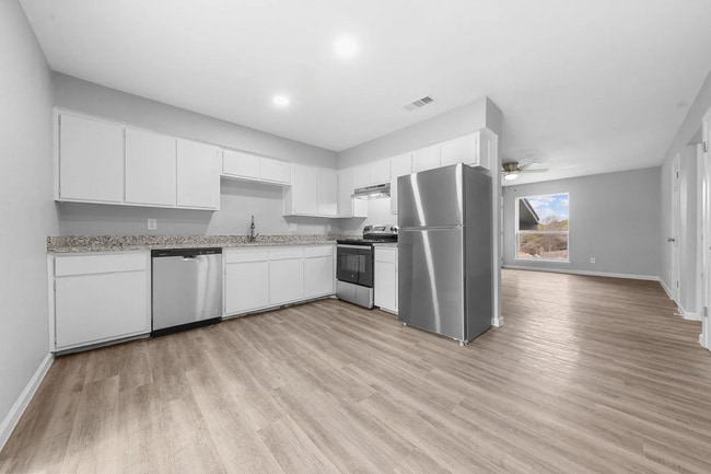 Photo - 124 Wind Ridge Dr Unit Apt C