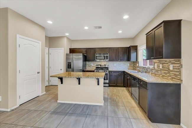 Photo - 7922 Blue Lake Peak St