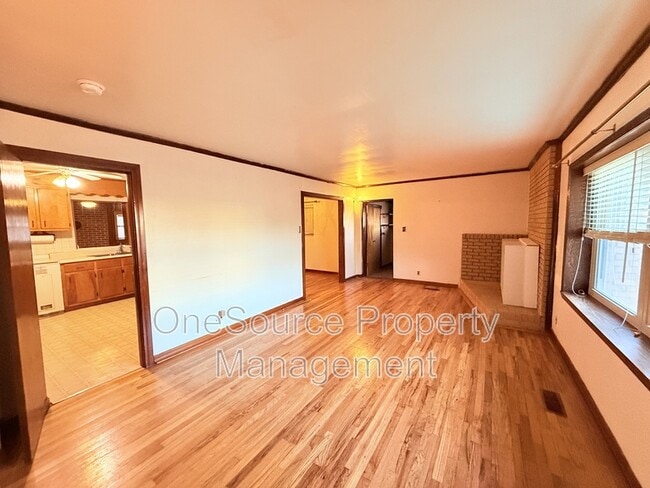 Photo - 656 S 11th St