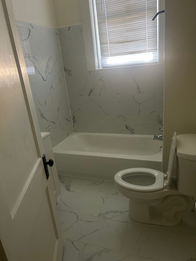 Photo - 537 Denison St Unit 537 1