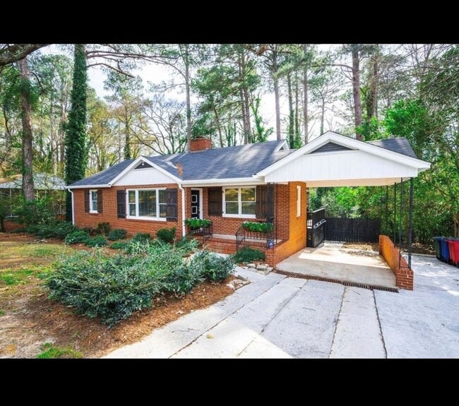 Building Photo - North Macon Home Move-In Ready