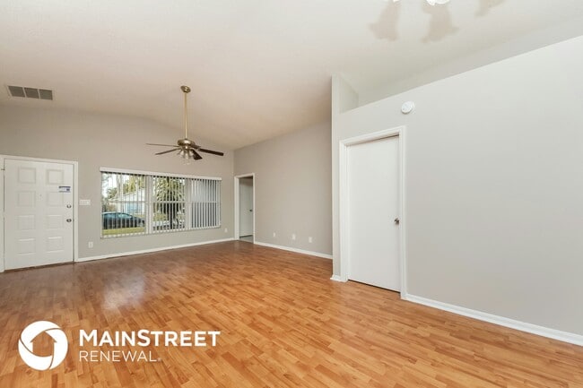 Photo - 2739 Woodruff Dr