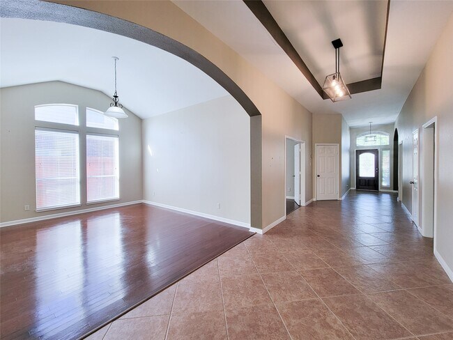 Photo - 9514 Garnet Falls Ln