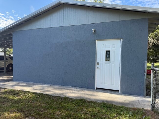 Building Photo - 7930 E Highway 25 Rental