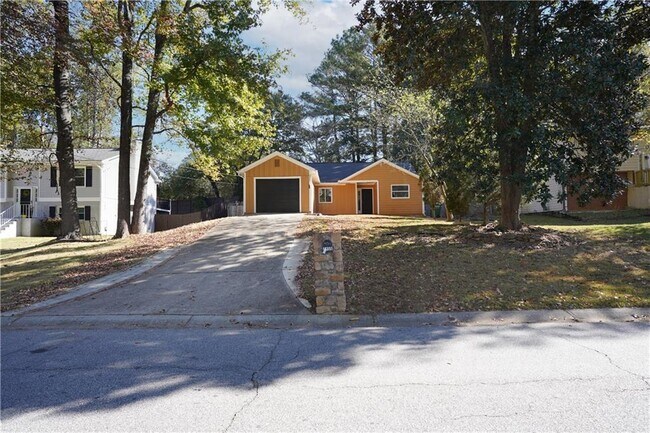 Photo - 2455 Landington Way NW