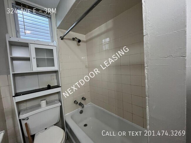 Photo - 324 Ave E Unit 3RM