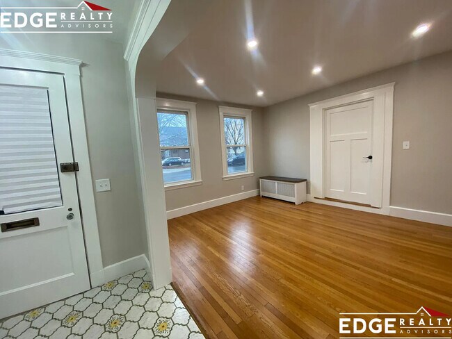 Photo - 78 Wallingford Rd Unit 1