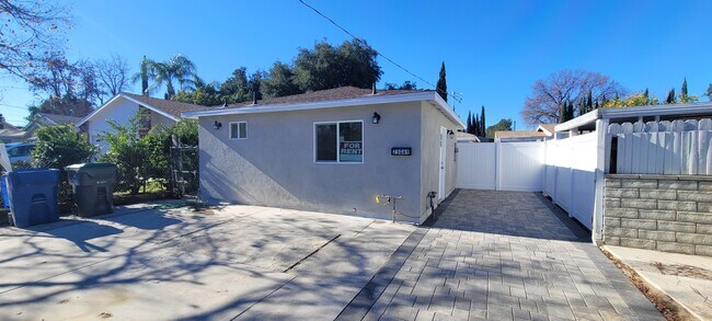 Photo - 25069 Chestnut St