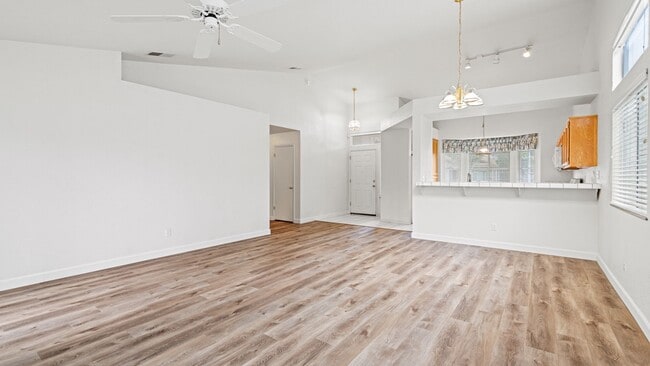 Photo - Charming 3 bedroom home in Pheasant Run
