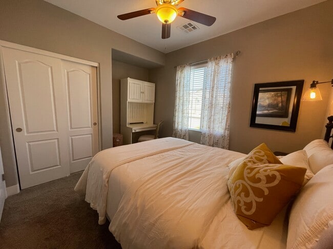 bedroom 4 - 10647 Marble Arch St