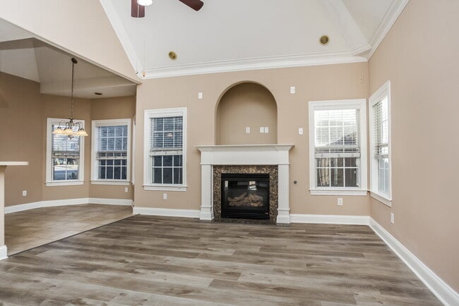 Photo - 3045 Roseleigh Dr