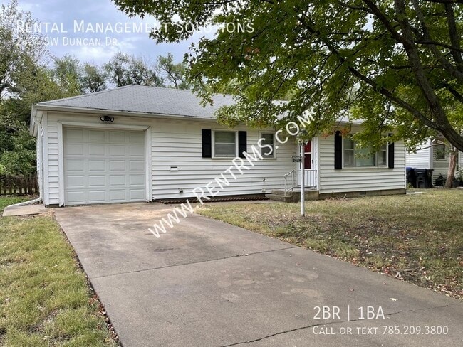 Photo - 2424 SW Duncan Dr