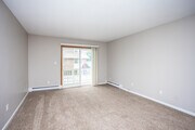 2BR, 1.5BA - 800 SF