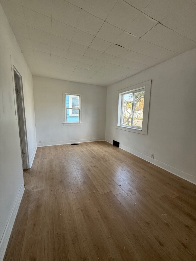 Building Photo - 2217 S Pennsylvania Ave Rental