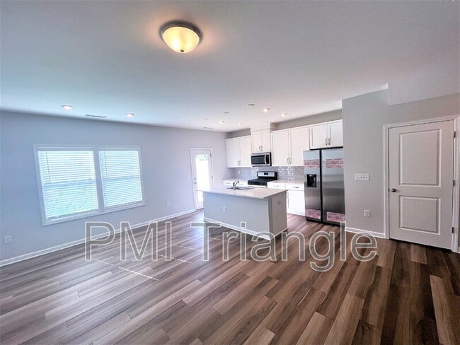 Photo - 802 Oak Center Dr