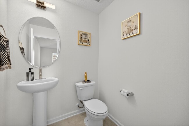 Photo - 2113 Featheredge Wy