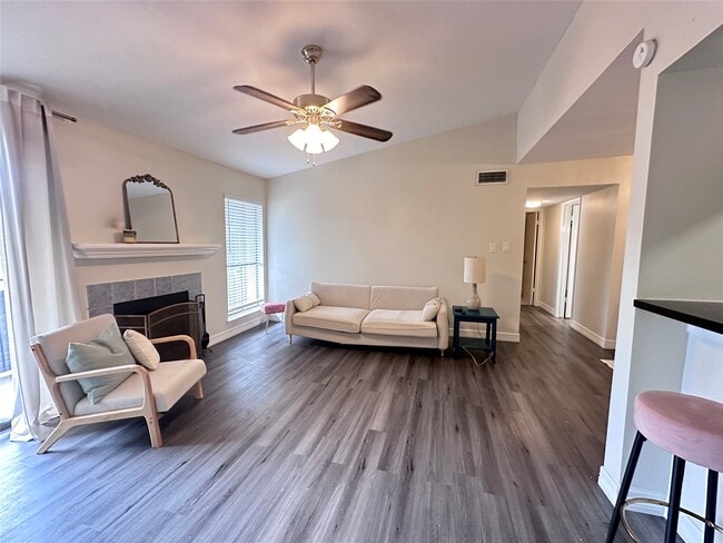 Building Photo - 3300 Pebblebrook Dr Unit 104